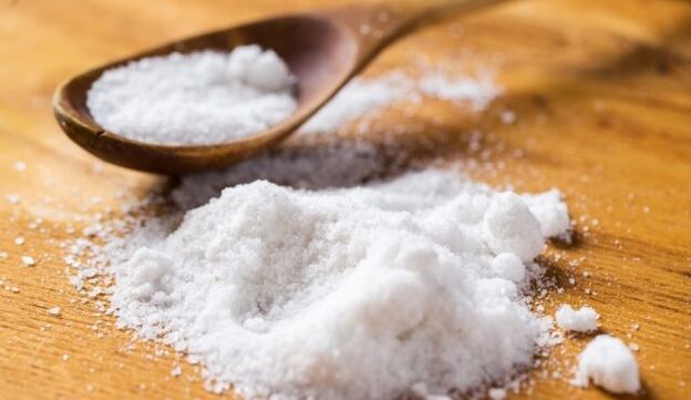 Heated salt helps relieve the inflammation of prostatitis in men